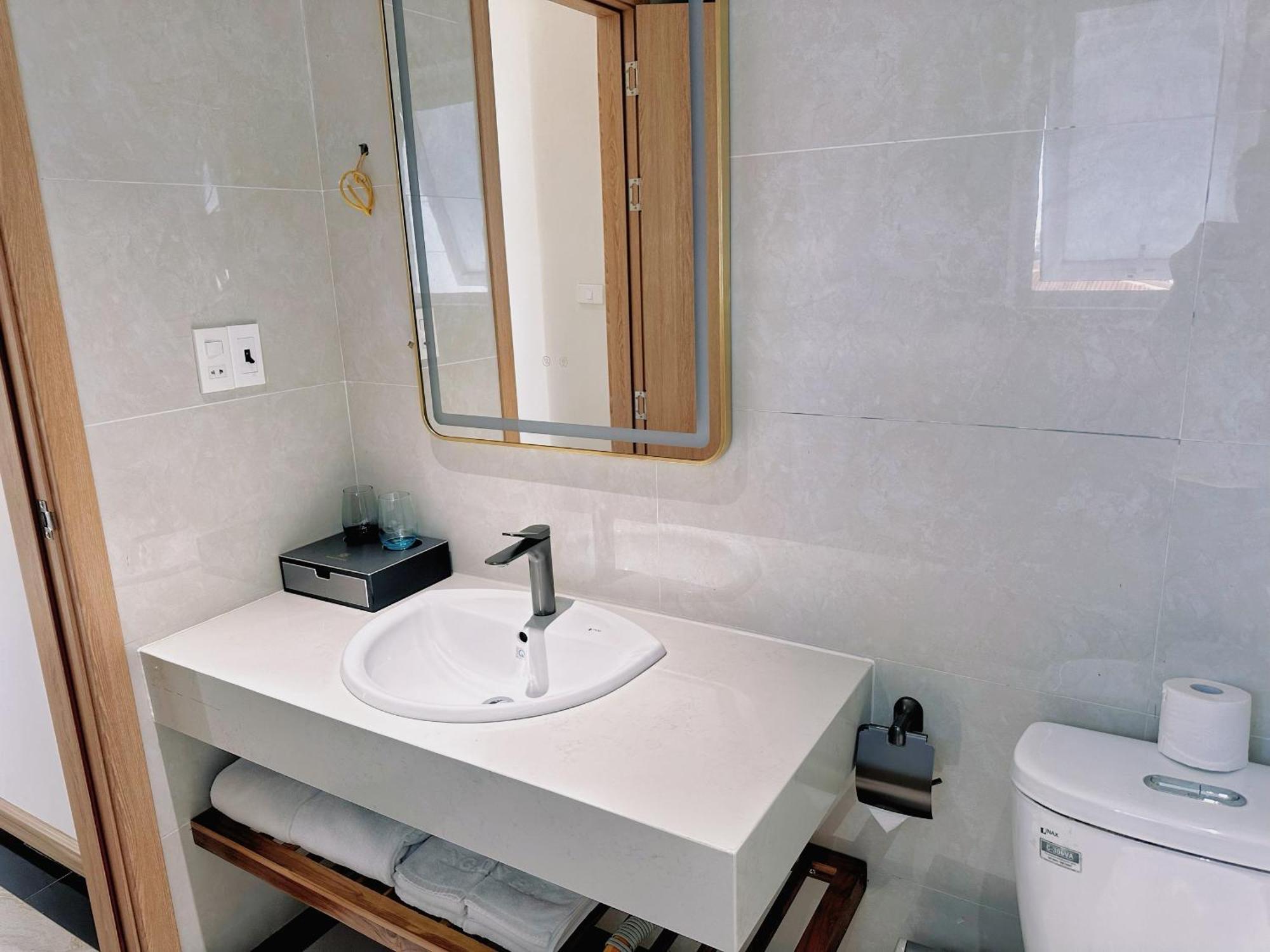 Dai Tiet Ngan Ha Hotel מראה חיצוני תמונה